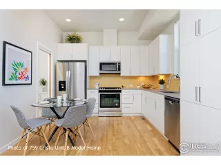 Photo #2: 966051 Listing 