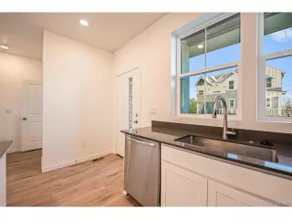 Photo #4: 9660926 Listing