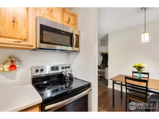 Photo #6: 966098 Listing