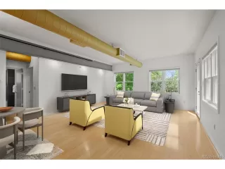 Photo #4: 9661368 Listing