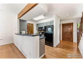 Photo #5: 966177 Listing 