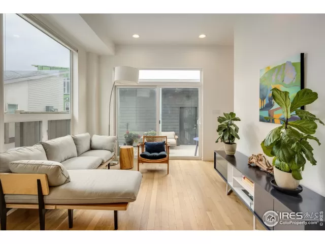 MLS: 966188 Condo For Sale