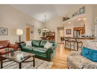 Photo #5: 966329 Listing