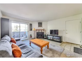 Photo #5: 966551 Listing