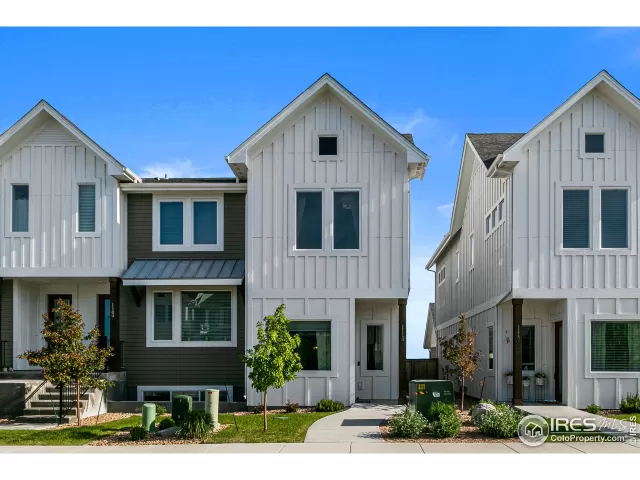 MLS: 966558 Condo For Sale