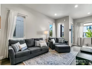 Photo #4: 966558 Listing