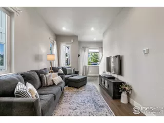 Photo #5: 966558 Listing