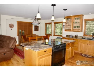 Photo #5: 966592 Listing