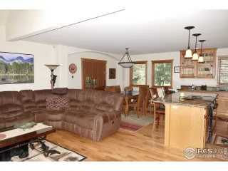 Photo #6: 966592 Listing