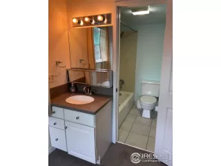 Photo #6: 966600 Listing