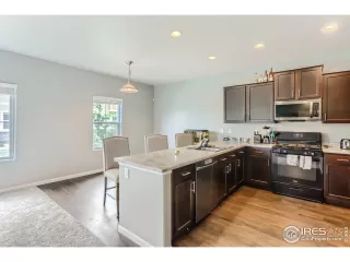 Photo #5: 966612 Listing