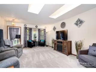 Photo #4: 966647 Listing