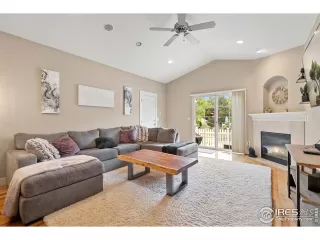 Photo #4: 966684 Listing 