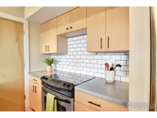 Photo #5: 966724 Listing