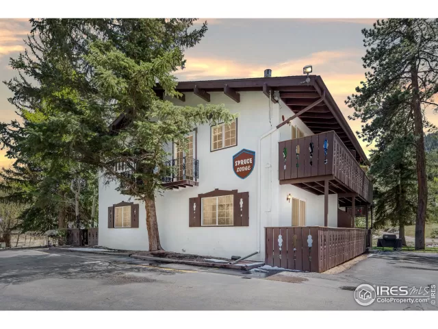 MLS: 966772 Condo For Sale