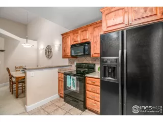 Photo #5: 966794 Listing