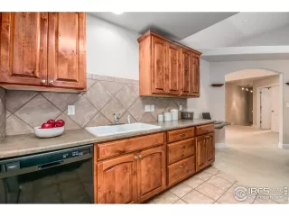 Photo #6: 966794 Listing