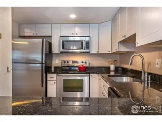 Photo #5: 966857 Listing 