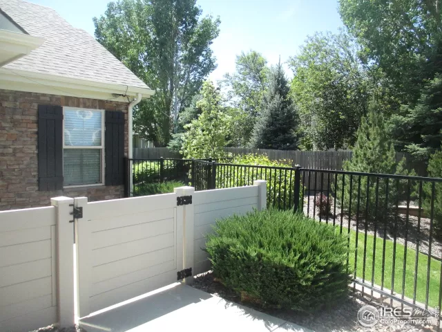 MLS: 966881 Condo For Sale