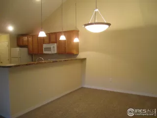 Photo #2: 966881 Listing