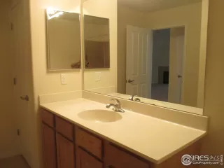 Photo #6: 966881 Listing