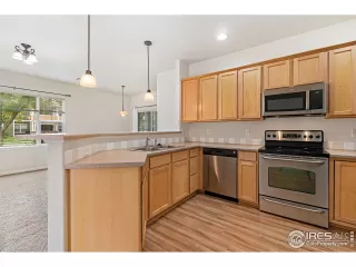 Photo #6: 966891 Listing