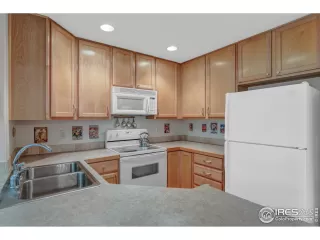 Photo #6: 966901 Listing 