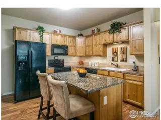 Photo #5: 967029 Listing