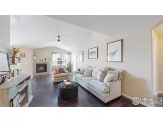 Photo #4: 967111 Listing