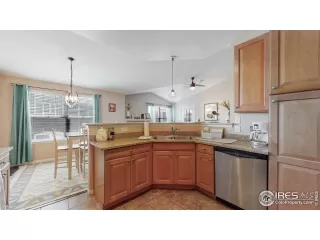 Photo #5: 967111 Listing