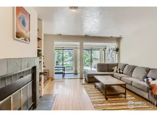 Photo #2: 967121 Listing 