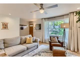 Photo #4: 967140 Listing