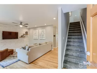 Photo #6: 967140 Listing
