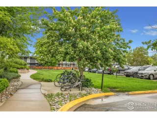 Photo #4: 967143 Listing