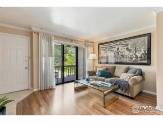 Photo #5: 967185 Listing