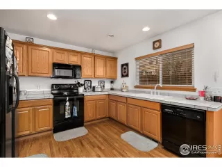 Photo #6: 967196 Listing