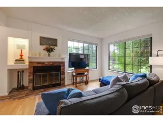 Photo #4: 967221 Listing