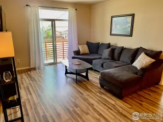 Photo #4: 967225 Listing