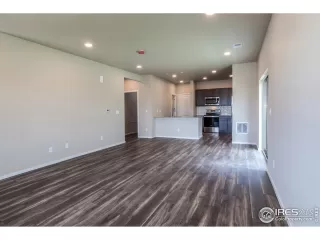 Photo #5: 967281 Listing