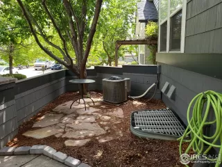 Photo #3: 967300 Listing