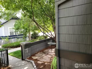 Photo #4: 967300 Listing