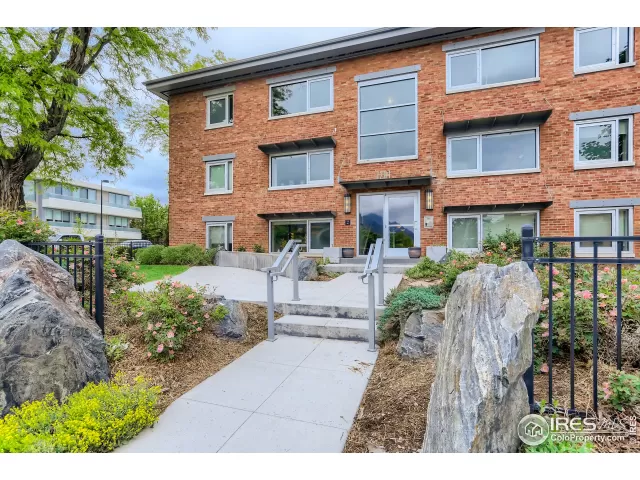 MLS: 967327 Condo For Sale