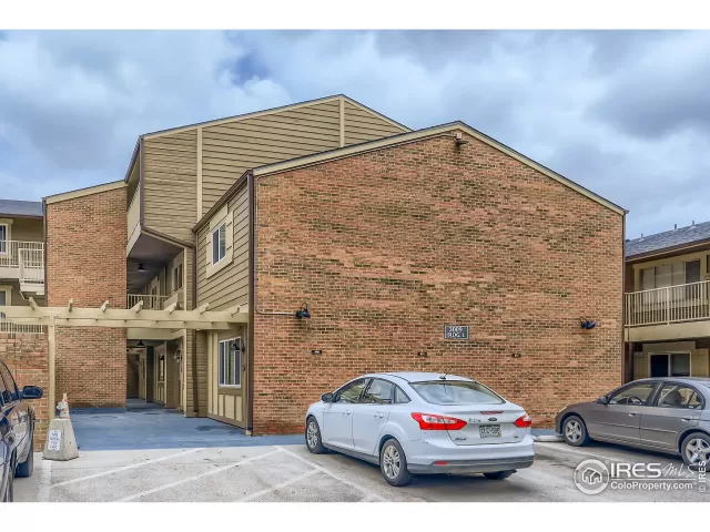 MLS: 967331 Condo For Sale