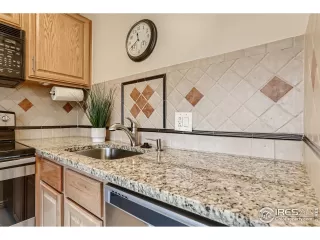 Photo #5: 967331 Listing