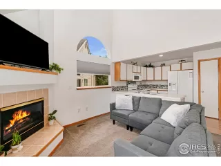 Photo #3: 967355 Listing