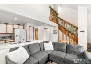 Photo #4: 967355 Listing