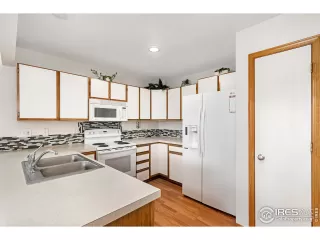 Photo #5: 967355 Listing