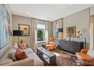 Photo #2: 967434 Listing