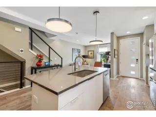 Photo #6: 967434 Listing