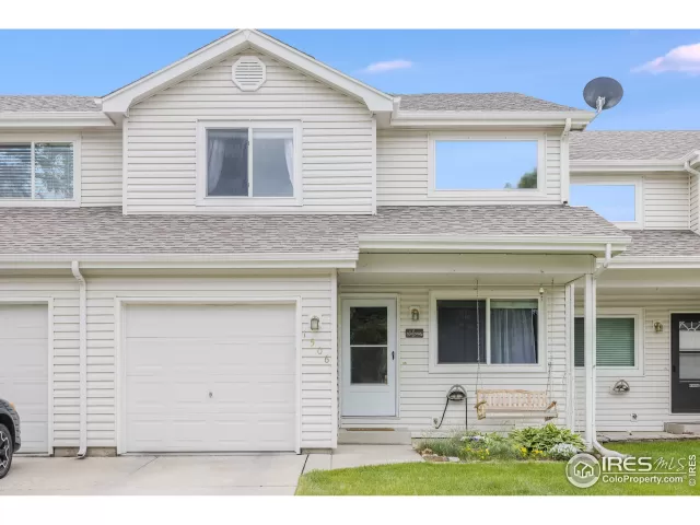 MLS: 967448 Condo For Sale